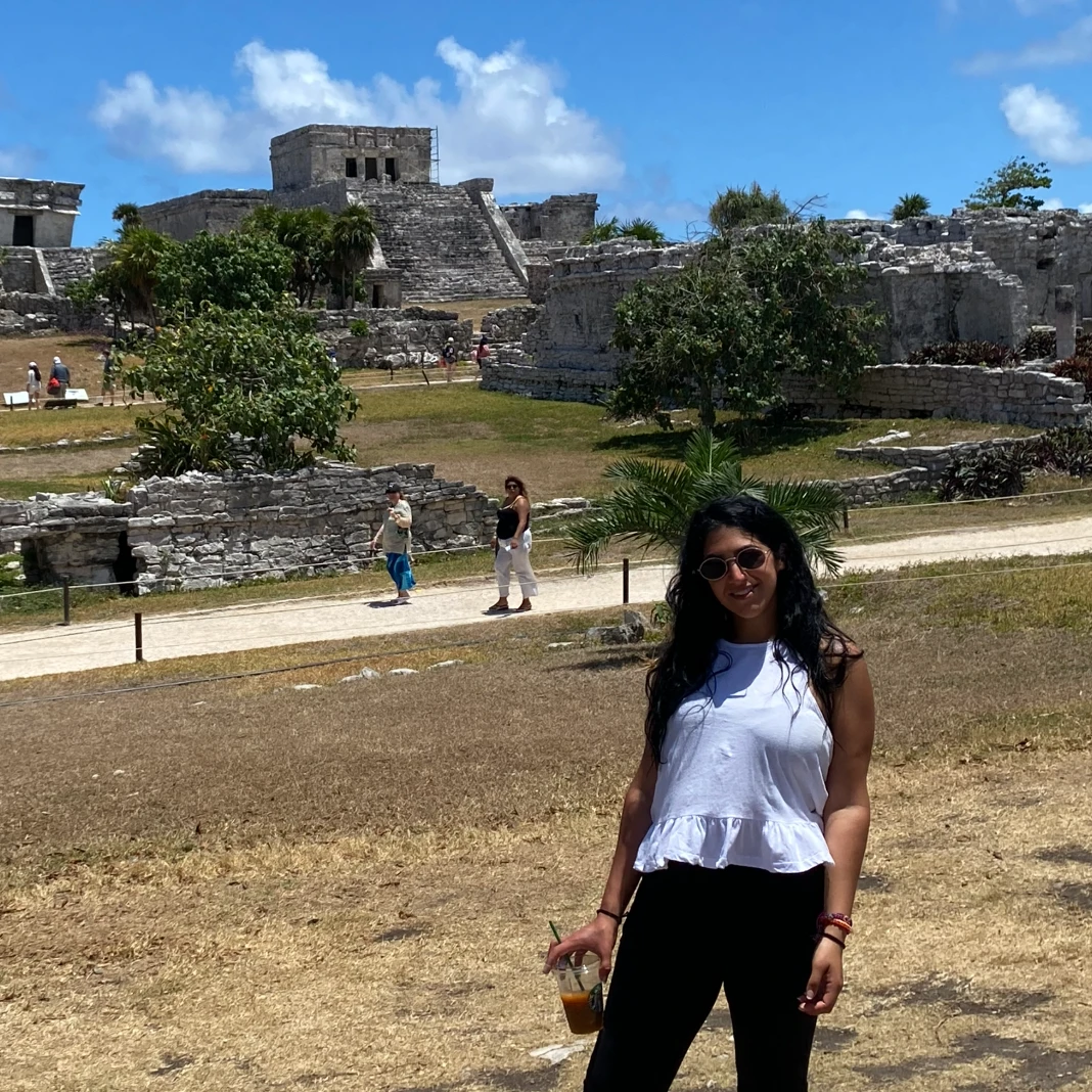 Tallyn Bozoglan greece